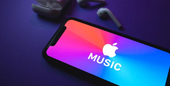 لذت موسیقی آنلاین با سرویس اپل موزیک
